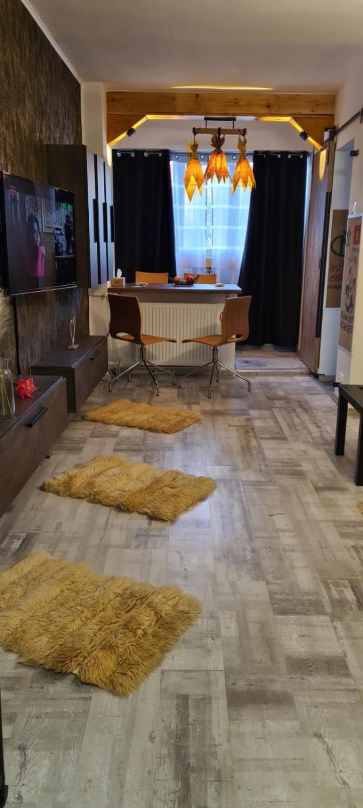 Tiki'S Bar Studio Бухарест Екстер'єр фото